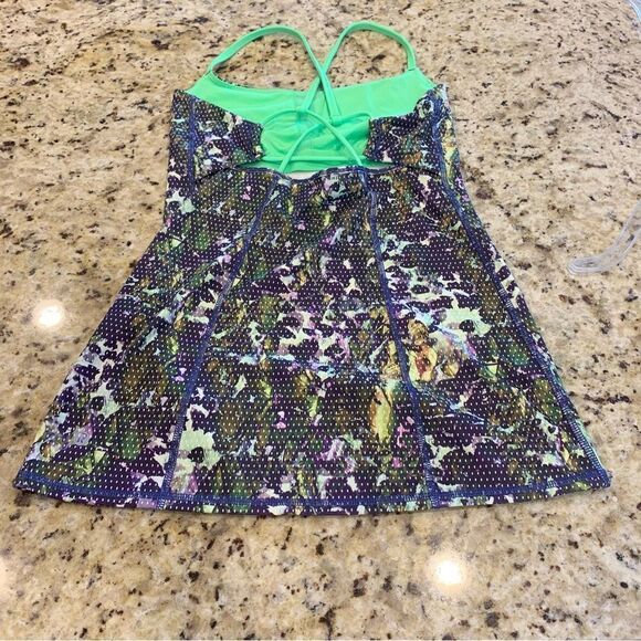 Lululemon Dancing Warrior Tank Size 6 - Picture 6 of 6